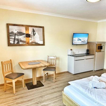 אפרטהוטל אוברטאורן Hubertus Alpine Living מראה חיצוני תמונה